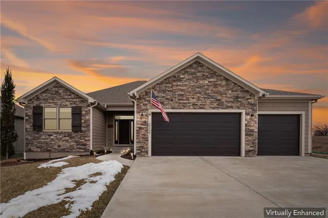 $530,000 | 20136 224th Terrace, Spring Hill, KS 66083