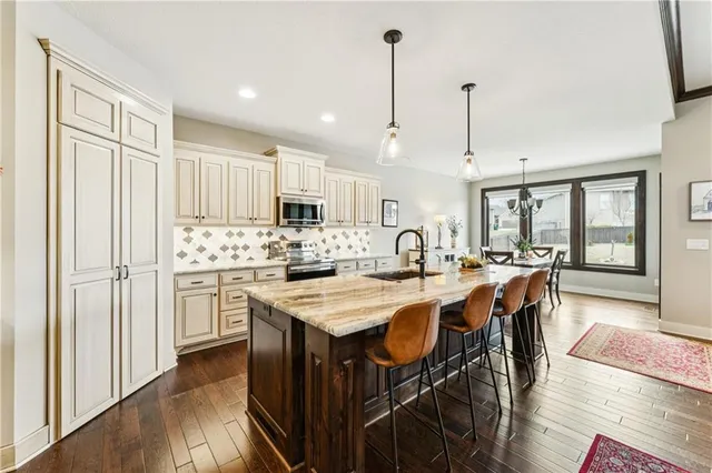 $530,000 | 20136 224th Terrace, Spring Hill, KS 66083