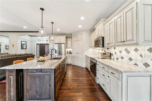 $530,000 | 20136 224th Terrace, Spring Hill, KS 66083