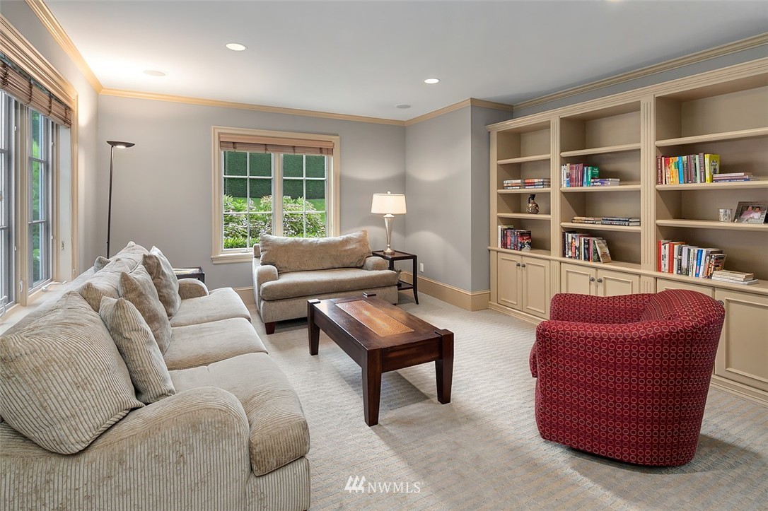 2201 Evergreen Point Road Medina, WA 98039 - Photo 10 of 25