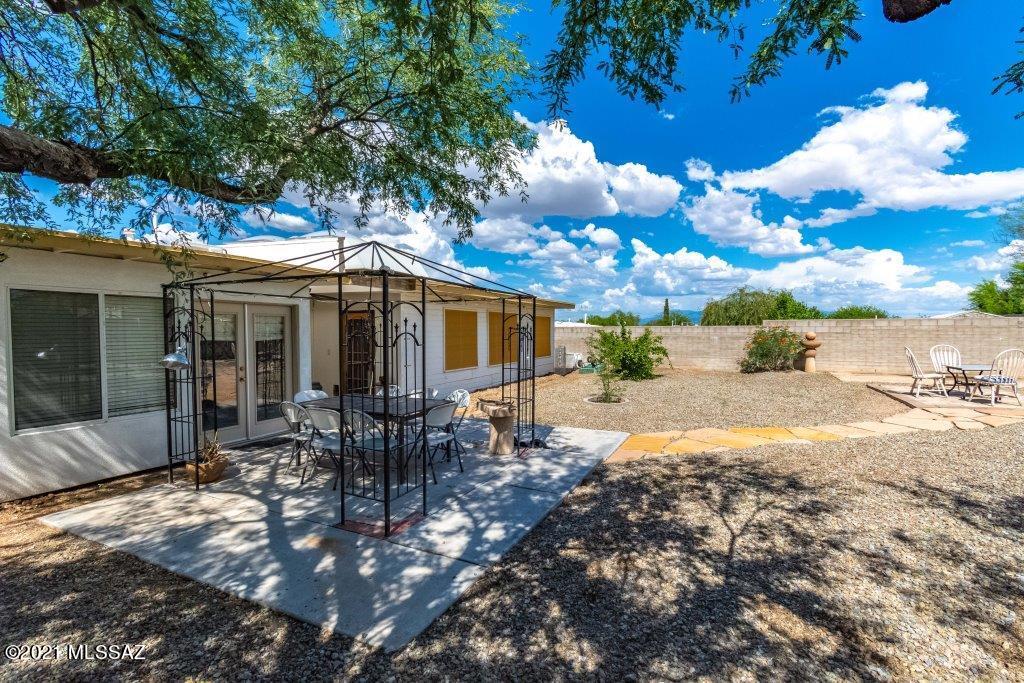 1901 West Romany Road Tucson, AZ 85713 - Photo 30 of 37 a view of a house with patio