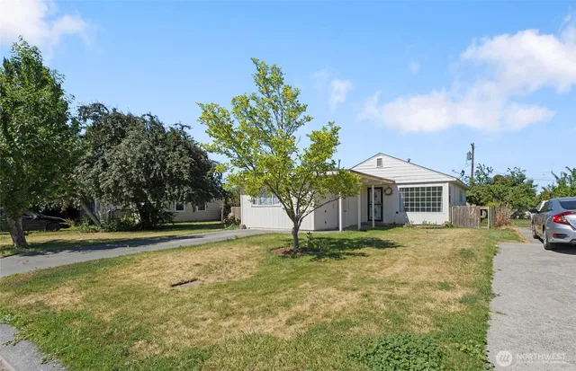 $230,000 | 832 South 2nd Avenue, Othello, WA 99344