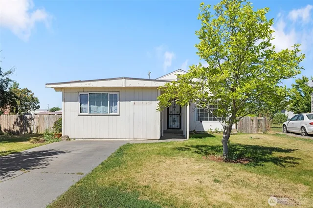 $230,000 | 832 South 2nd Avenue, Othello, WA 99344
