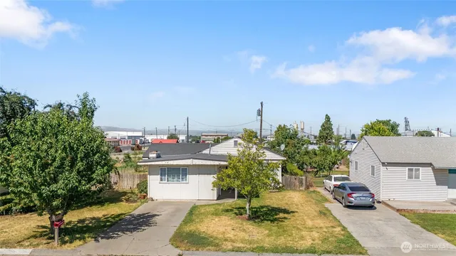 $230,000 | 832 South 2nd Avenue, Othello, WA 99344
