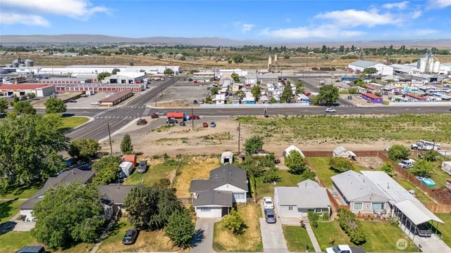 $230,000 | 832 South 2nd Avenue, Othello, WA 99344