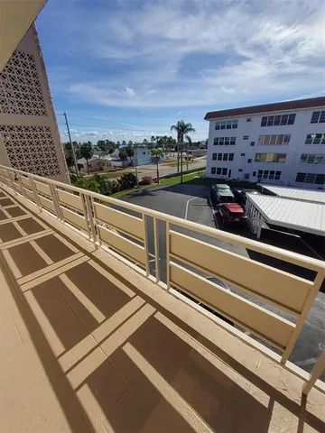 a view of a tennis court