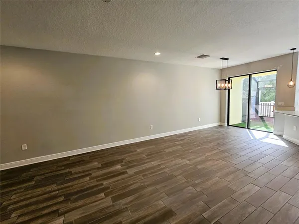 $2,300 | 30219 Southwell Lane, Wesley Chapel, FL 33543