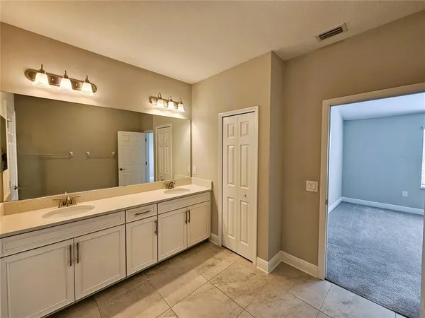 $2,300 | 30219 Southwell Lane, Wesley Chapel, FL 33543