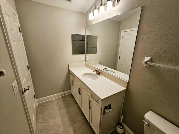 $2,300 | 30219 Southwell Lane, Wesley Chapel, FL 33543