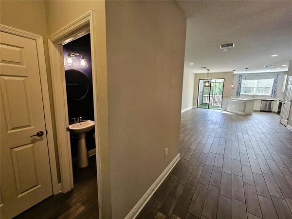 $2,300 | 30219 Southwell Lane, Wesley Chapel, FL 33543