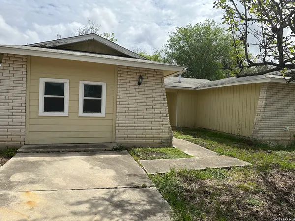 $1,295 | 4911 Longfellow Boulevard, San Antonio, TX 78217