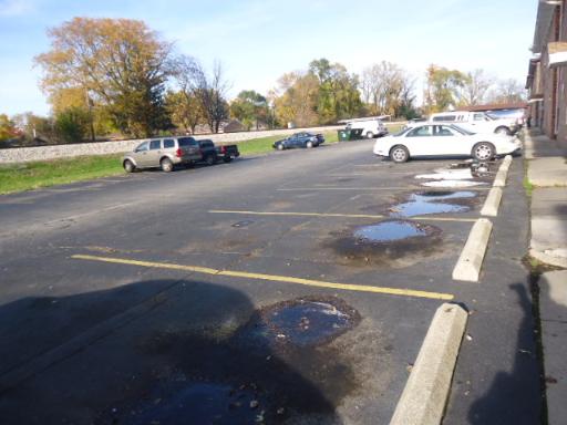 6834 West Lode Drive, Unit 1B Worth, IL 60482 - Photo 6 of 6 a view of outdoor space and yard