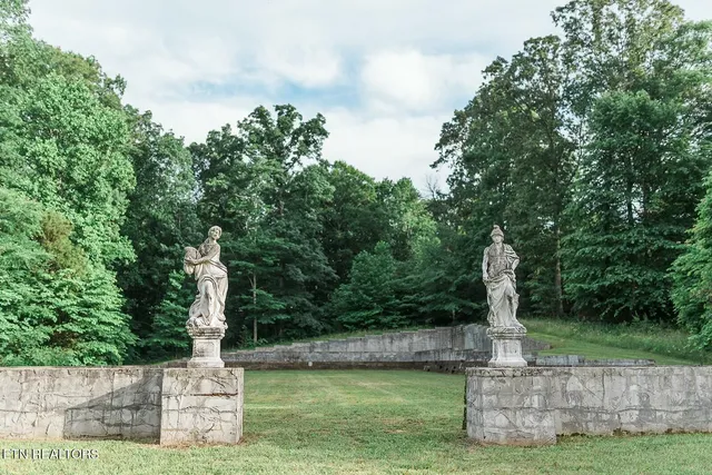 $6,750,000 | 8413 McCubbins Lane, Knoxville, TN 37924