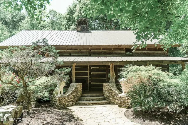 $6,750,000 | 8413 McCubbins Lane, Knoxville, TN 37924