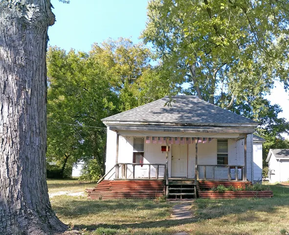 $16,500 | 405 Maple Street, Pana, IL 62557