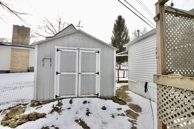 $65,000 | 666 South Bluff Road, Unit 402, South Beloit, IL 61080