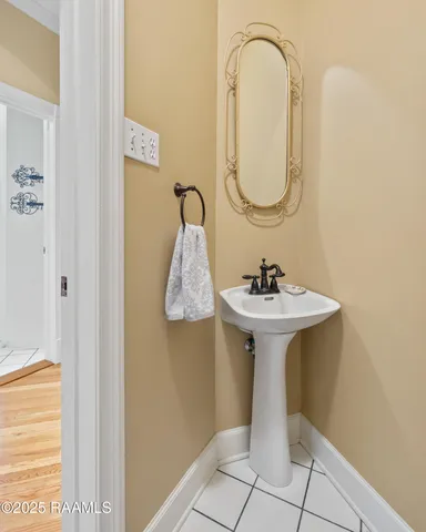 $670,000 | 9 Oak Place, New Iberia, LA 70563