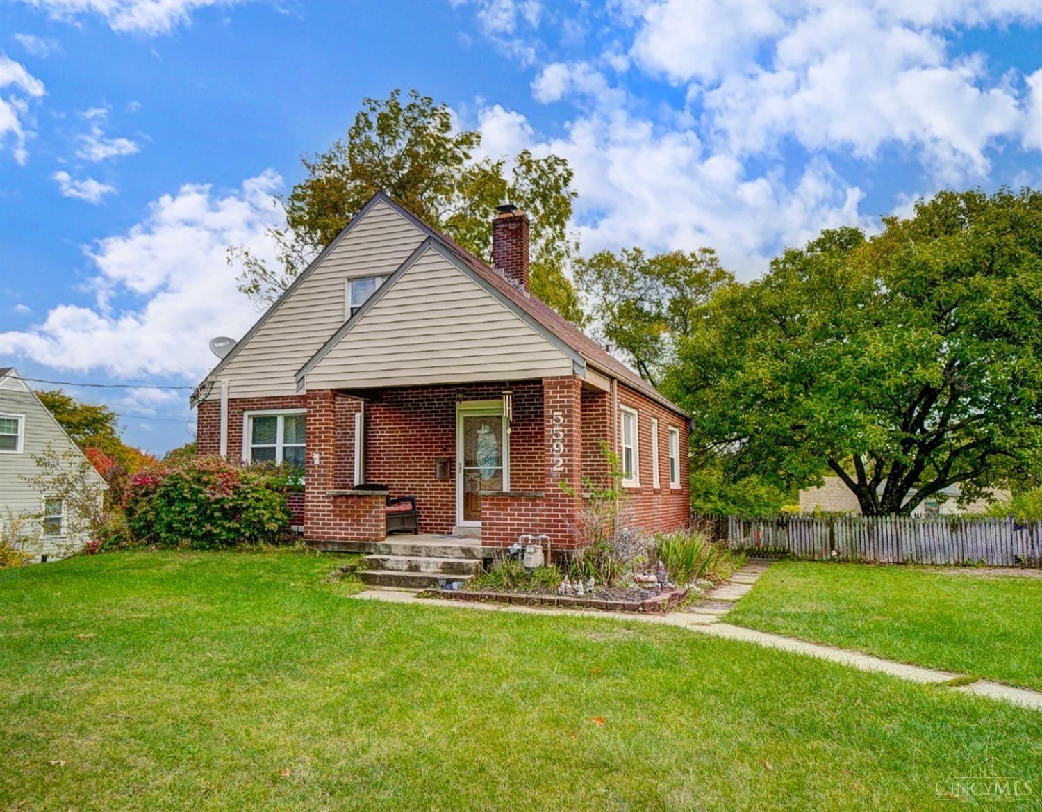 5592 Leumas Road Cincinnati, OH 45239 - Photo 3 of 29 Gallery Image 3