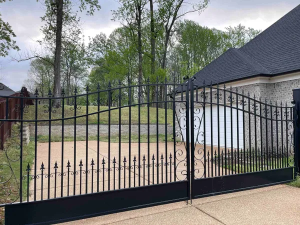 $456,000 | 128 Loch Haven Cove South, Atoka, TN 38004