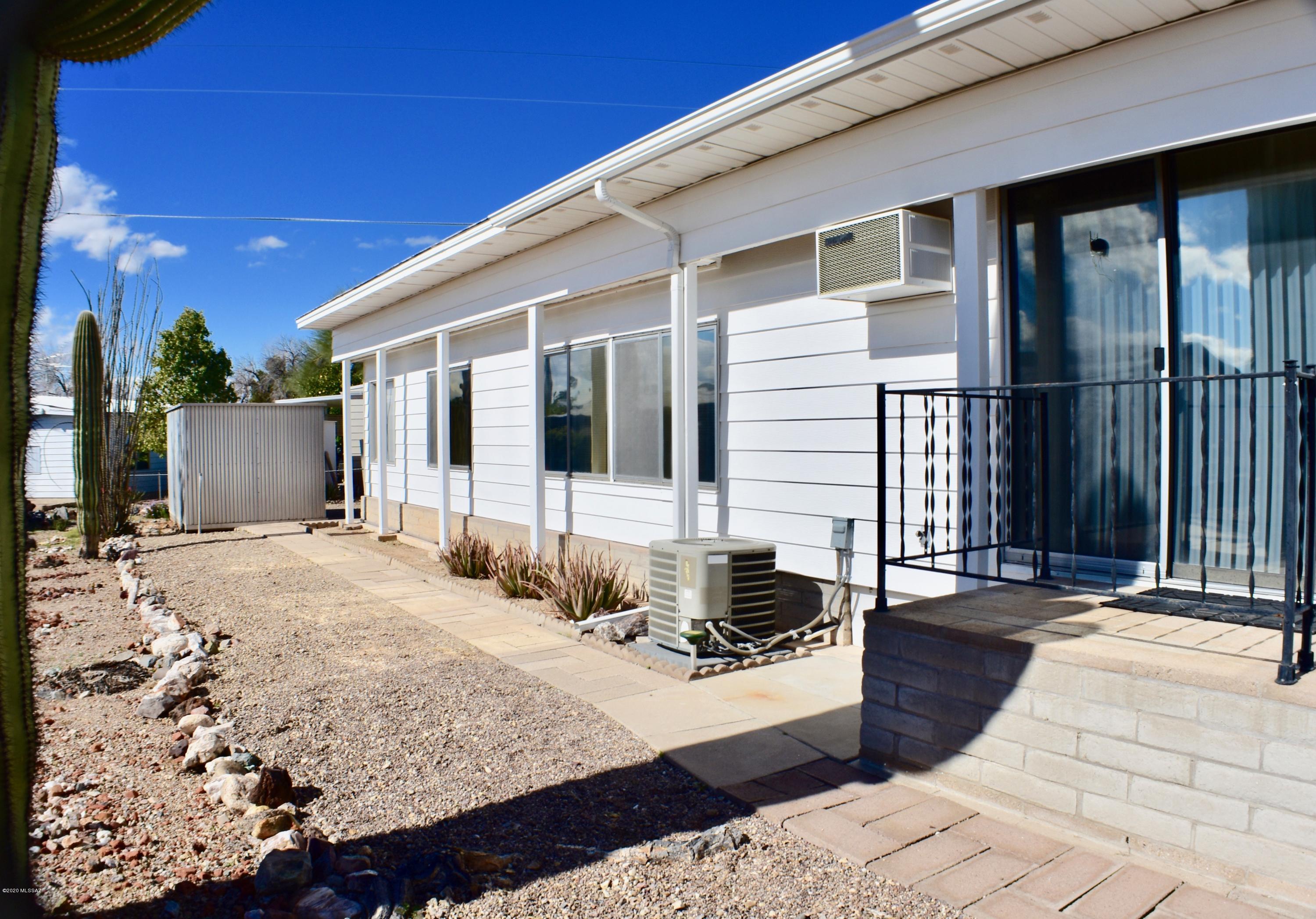 2720 South Box B Street Tucson, AZ 85713 - Photo 4 of 29