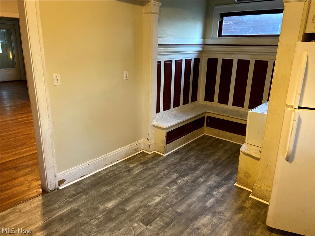 3317 Cedarbrook Road Cleveland, OH 44118 - Photo 3 of 26 Gallery Image 3