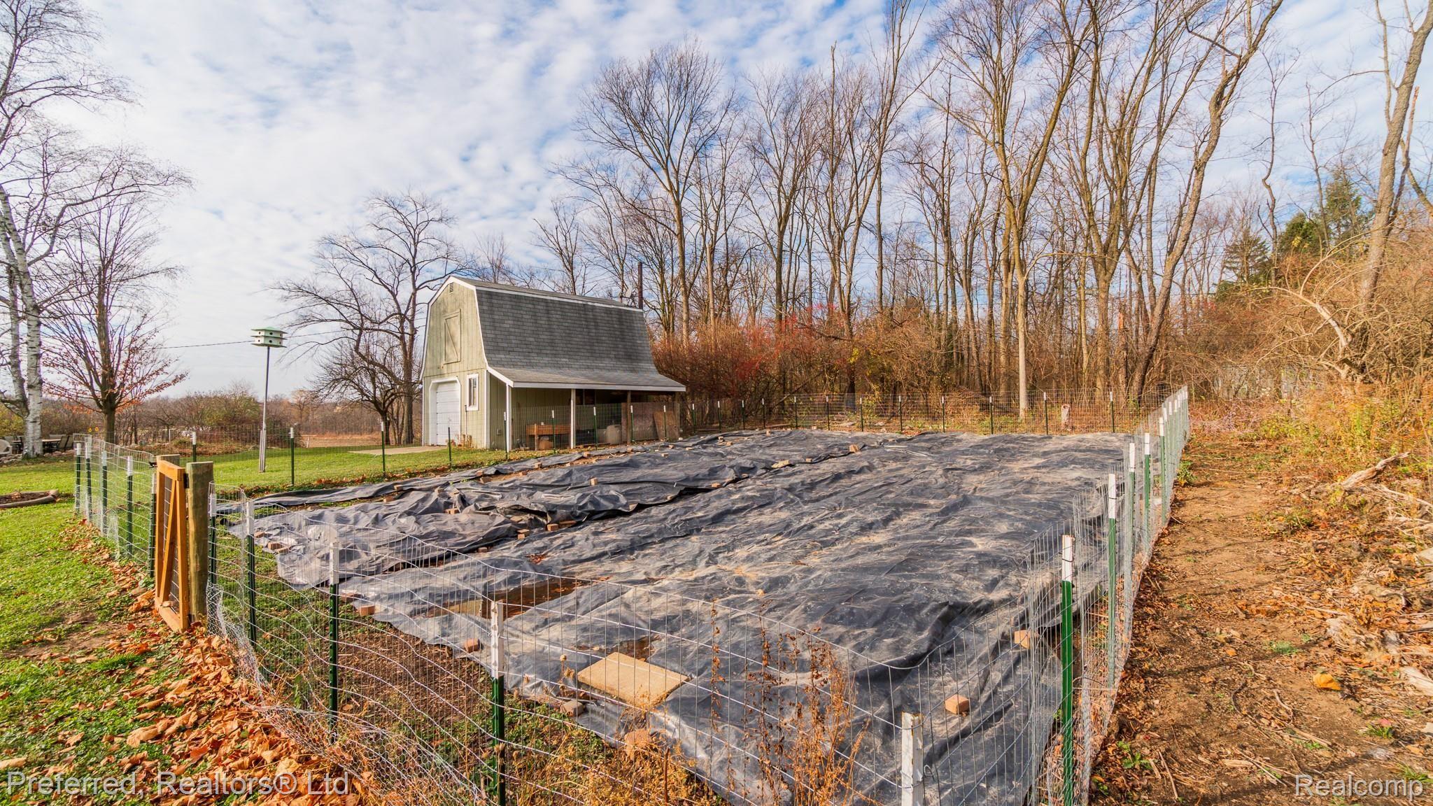 9901 Warren Road Plymouth, MI 48170 - Photo 29 of 39 Warren-32.jpg