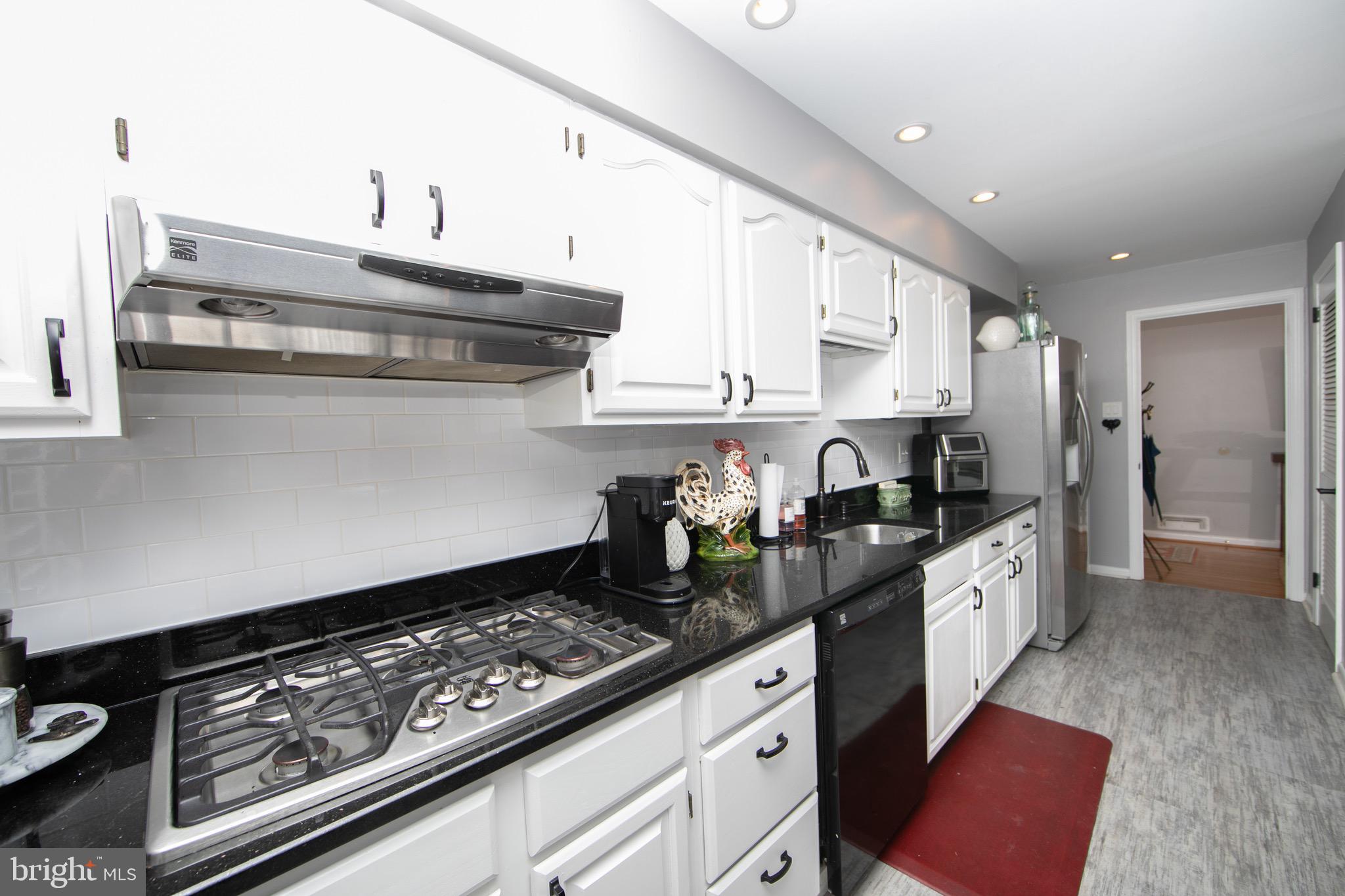 526 Covered Bridge Road Cherry Hill, NJ 08034 - Photo 12 of 40 Kitchen