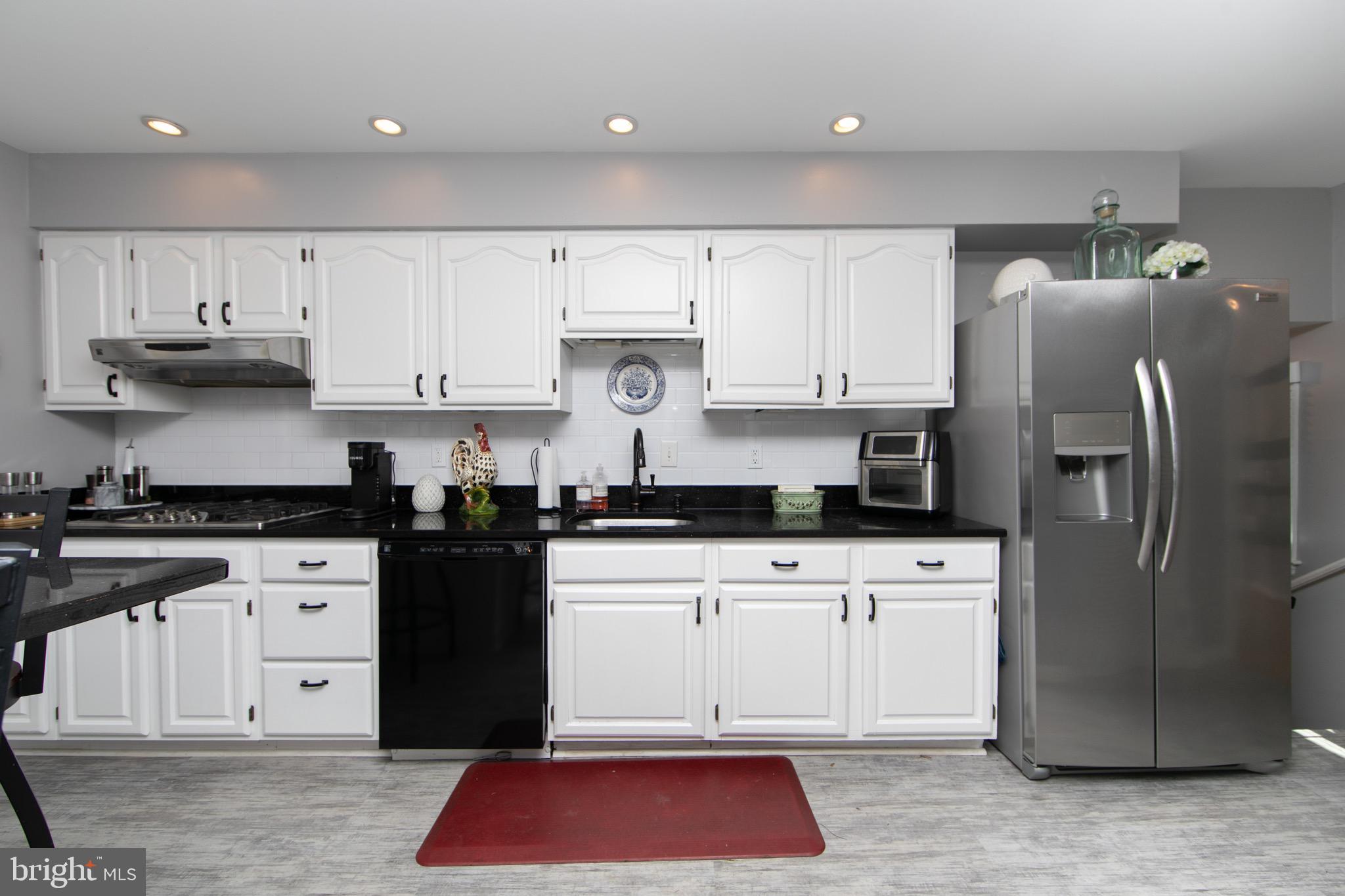 526 Covered Bridge Road Cherry Hill, NJ 08034 - Photo 13 of 40 Kitchen
