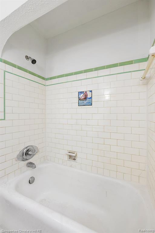 5570 Grayton Street Detroit, MI 48224 - Photo 21 of 41