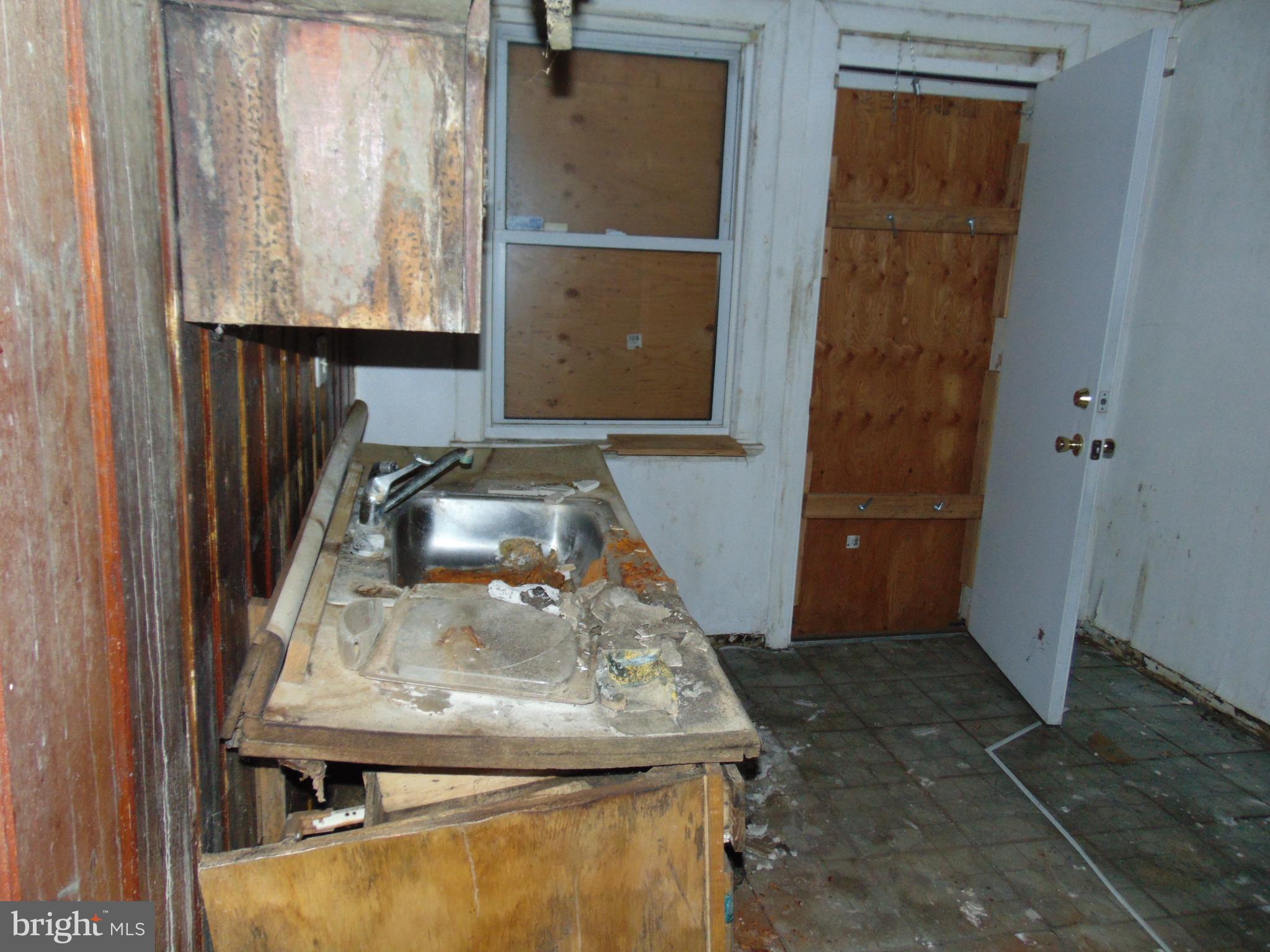 1675 Alabama Road Camden, NJ 08104 - Photo 9 of 14
