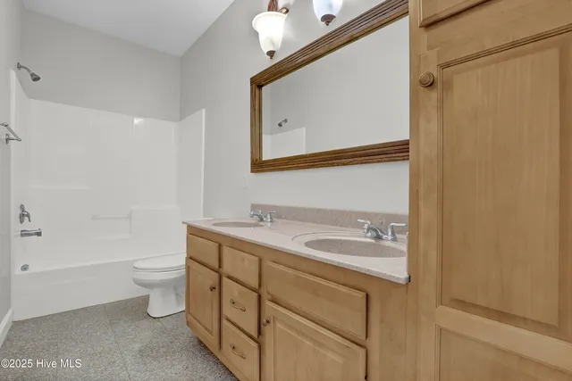 $579,000 | 203 Golf Terrace Court, Hampstead, NC 28443