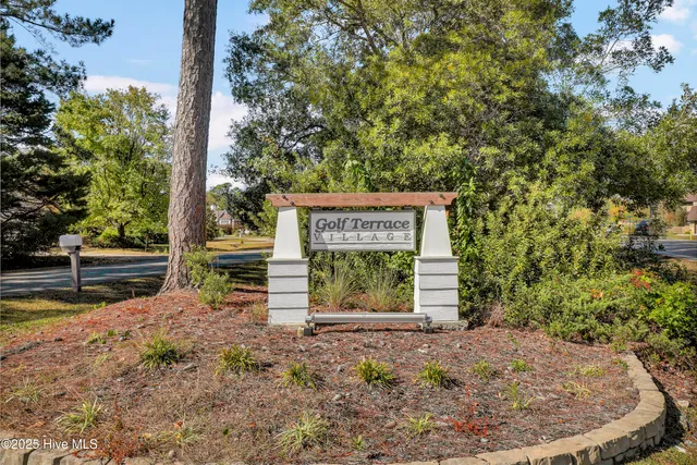 $579,000 | 203 Golf Terrace Court, Hampstead, NC 28443