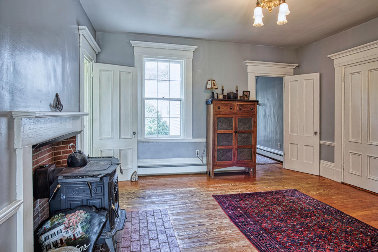 85 Bristol Road Damariscotta, ME 04543 - Photo 21 of 36 1-Parlor 3-mod-jkd