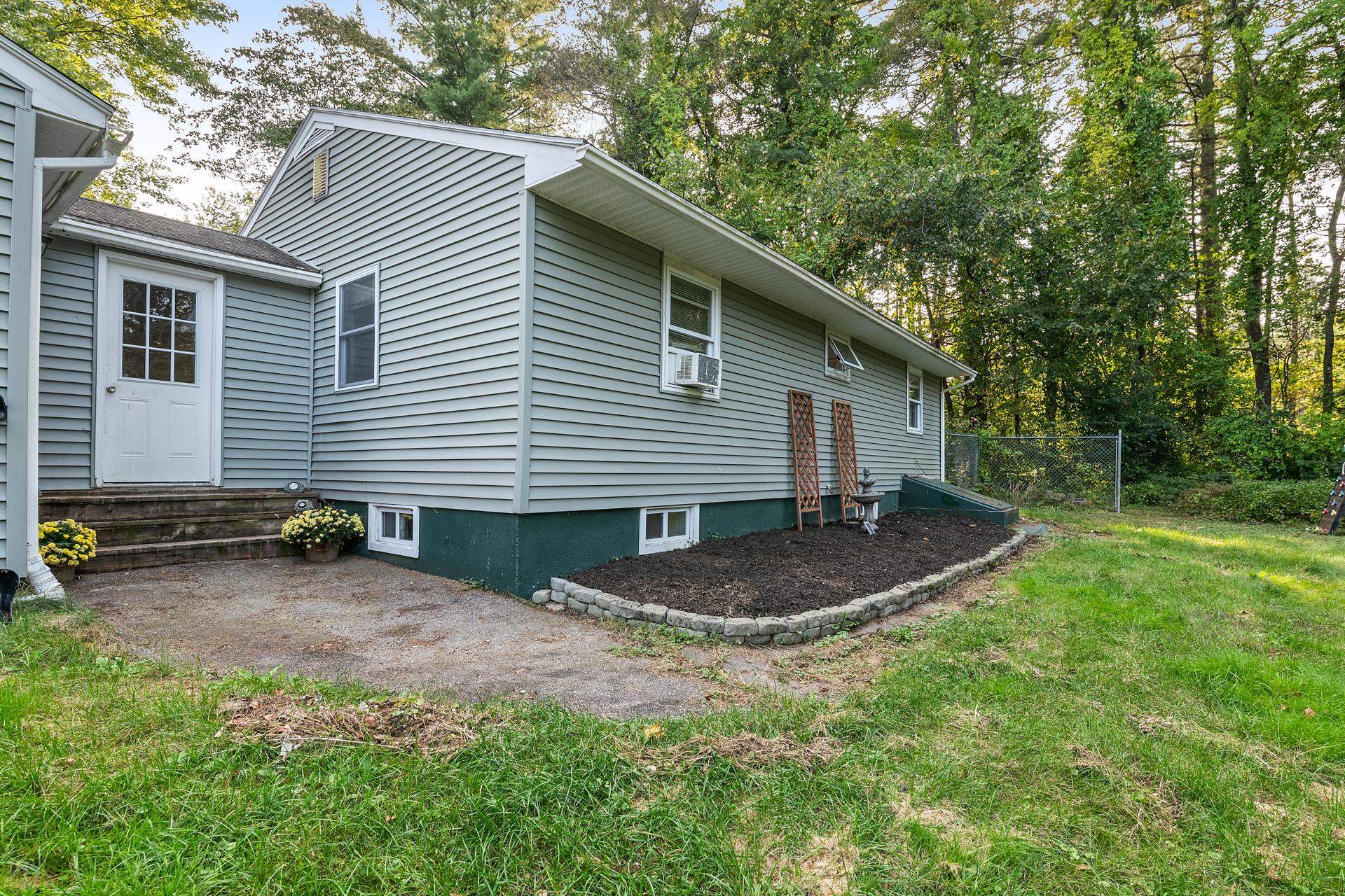 72 Parker Station Road Goffstown, NH 03045 - Photo 21 of 30