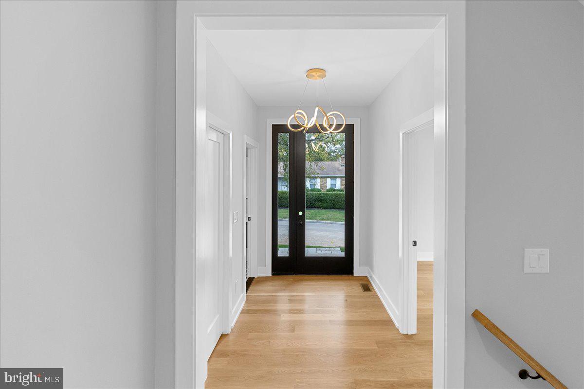71 Maple Street Princeton, NJ 08542 - Photo 2 of 68 a view of a hallway with windows
