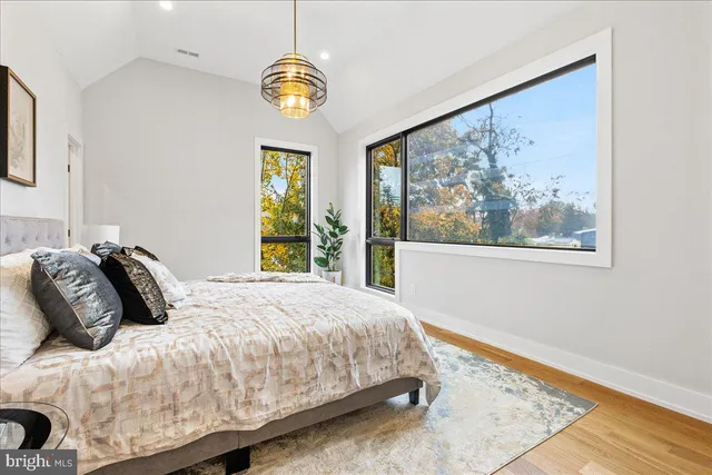 $8,000 | 71 Maple Street, Princeton, NJ 08542