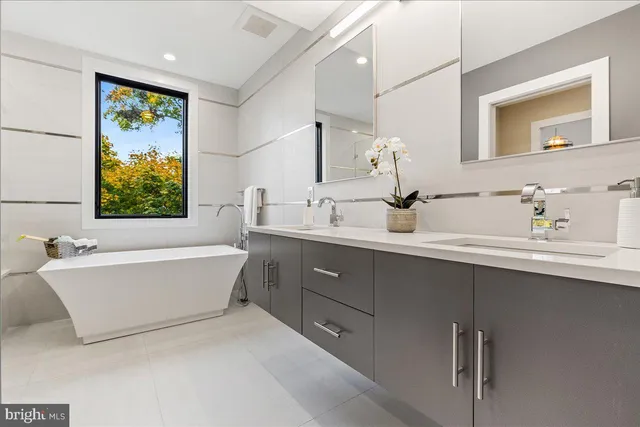 $8,000 | 71 Maple Street, Princeton, NJ 08542