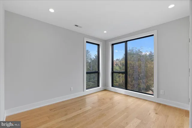 $8,000 | 71 Maple Street, Princeton, NJ 08542