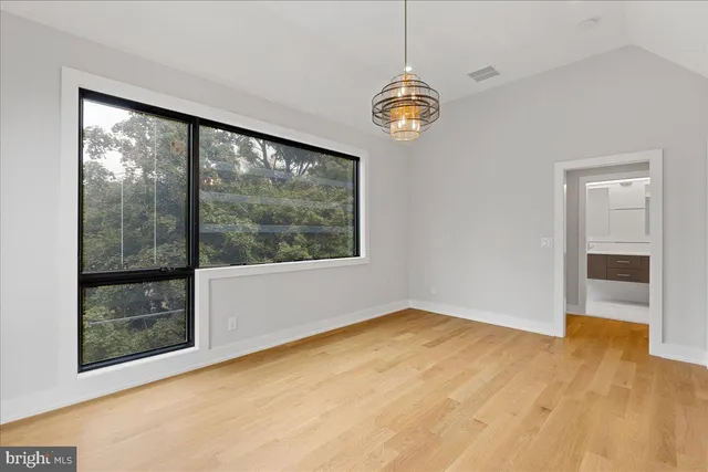 $8,000 | 71 Maple Street, Princeton, NJ 08542