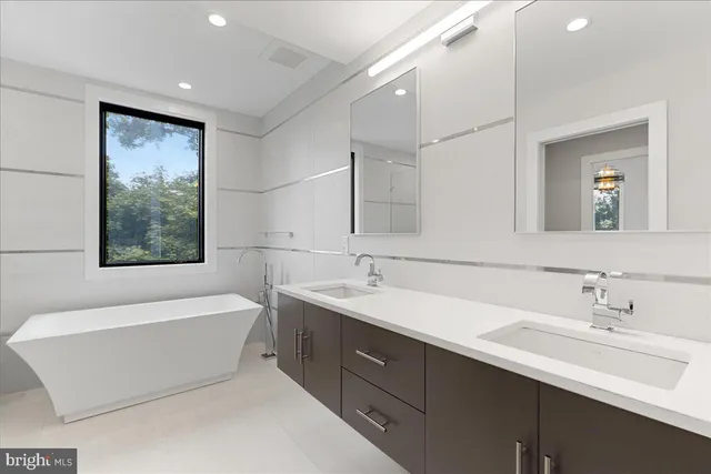 $8,000 | 71 Maple Street, Princeton, NJ 08542