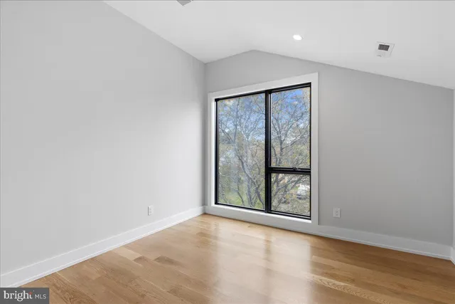 $8,000 | 71 Maple Street, Princeton, NJ 08542