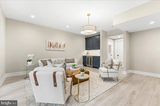 $8,000 | 71 Maple Street, Princeton, NJ 08542