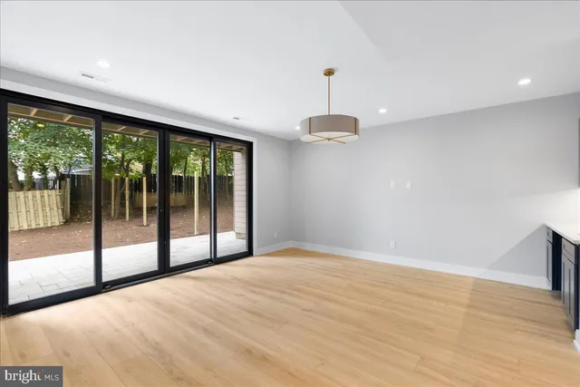 $8,000 | 71 Maple Street, Princeton, NJ 08542