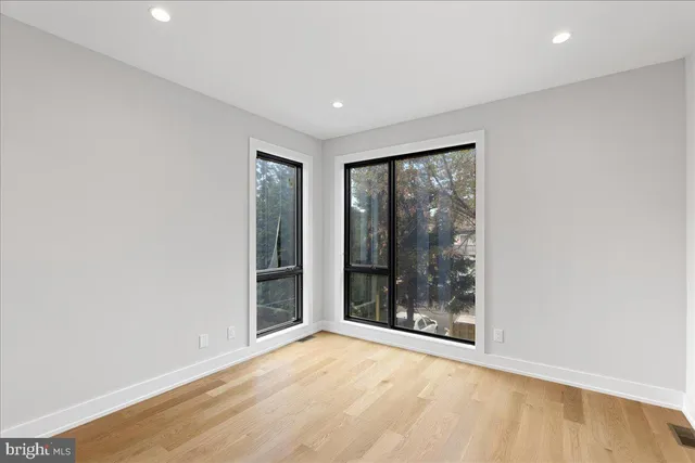 $8,000 | 71 Maple Street, Princeton, NJ 08542