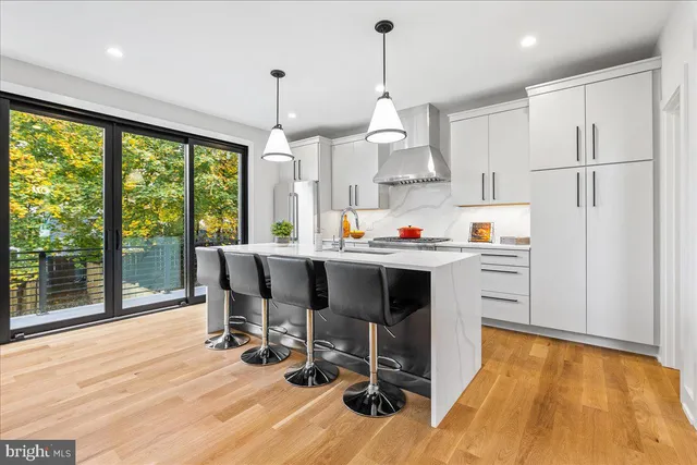 $8,000 | 71 Maple Street, Princeton, NJ 08542