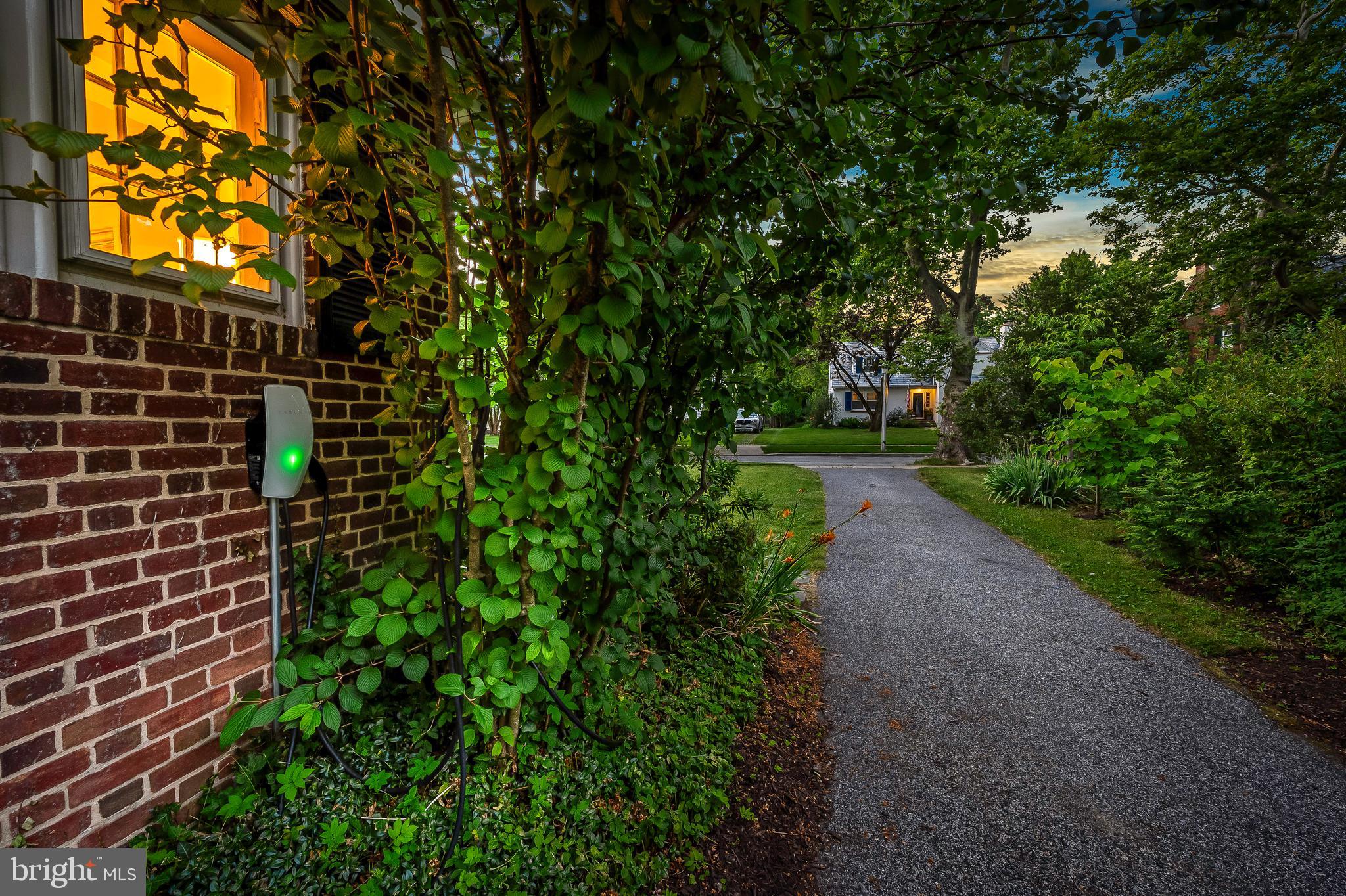 303 Cedarcroft Road Baltimore, MD 21212 - Photo 59 of 65 Driveway at twilight