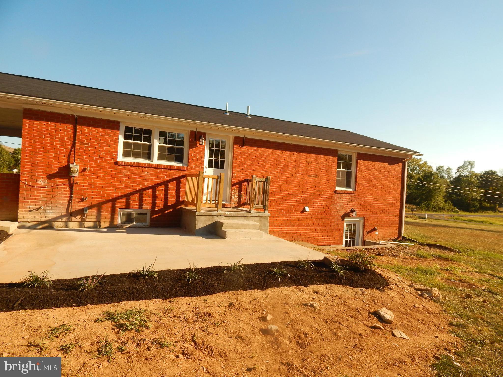 8120 Bethlehem Road Manassas, VA 20109 - Photo 13 of 26 Exterior (Rear)