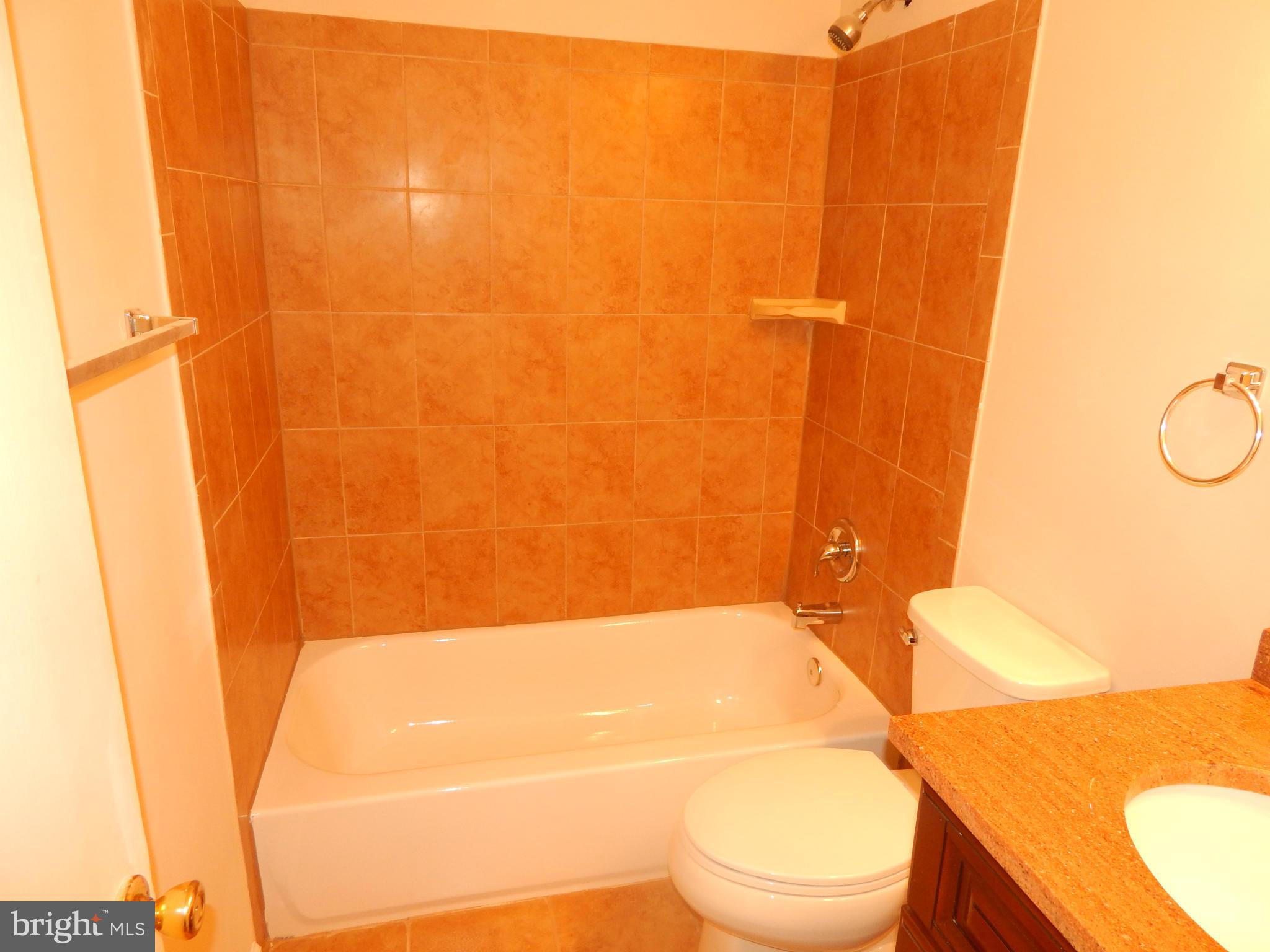 8120 Bethlehem Road Manassas, VA 20109 - Photo 18 of 26 Bath
