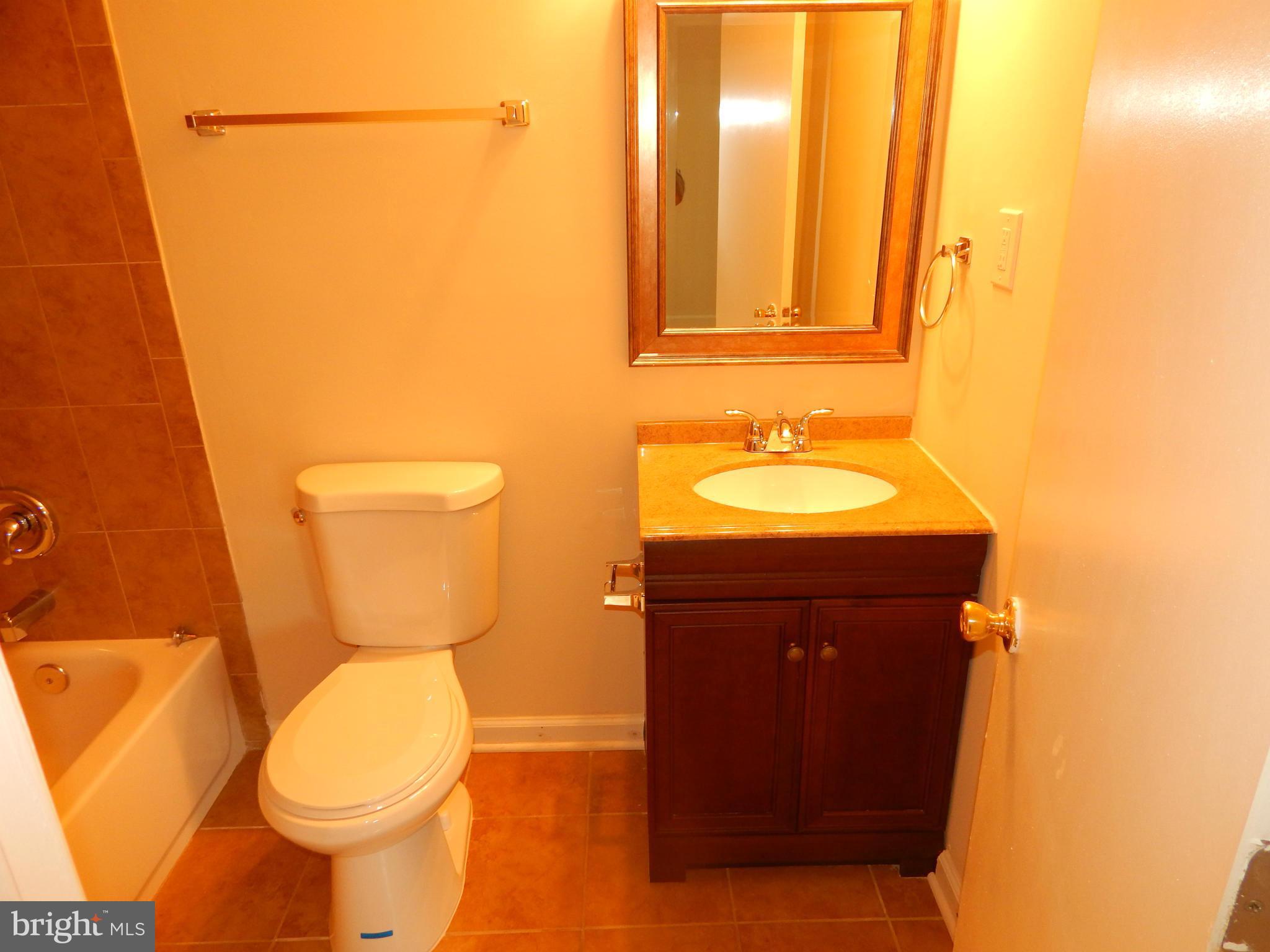 8120 Bethlehem Road Manassas, VA 20109 - Photo 25 of 26 Bath