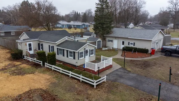 $199,900 | 167 South Division Street, Hesperia, MI 49421